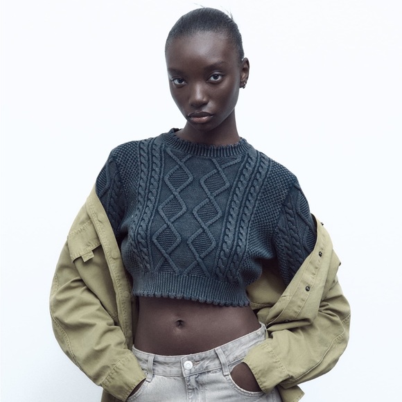 Zara Cropped Knit Sweater - Size L (Fits like S-M) - Picture 1 of 4
